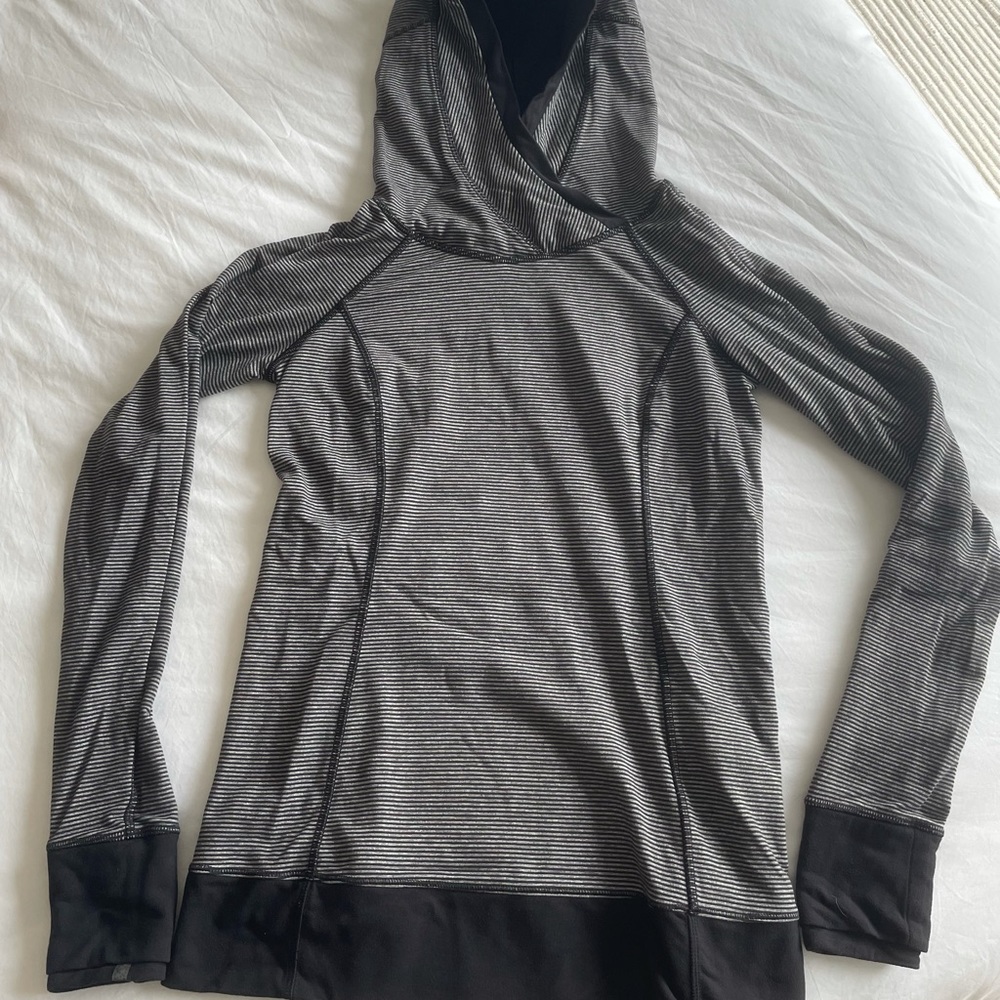 Lululemon Hoodie Nulu Fabric Black Gray 6